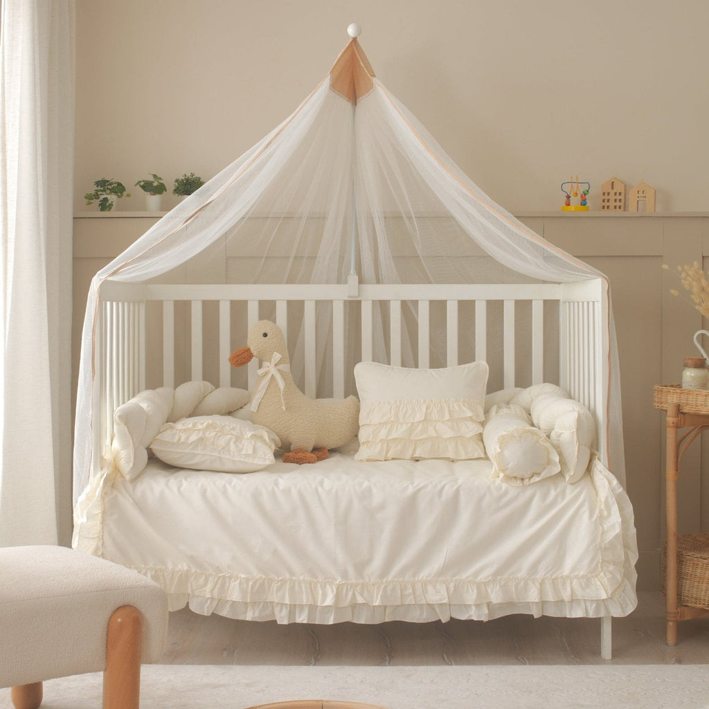 Luna Creme-Rüschen-Baby-Schlafset – Mit Nestchen – Foto 3