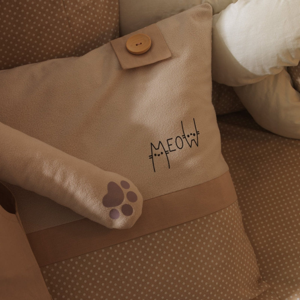 Misty Brown Kissen mit Meow-Print – 45x35 Boutique Deko – Joyful Kids – Foto 5