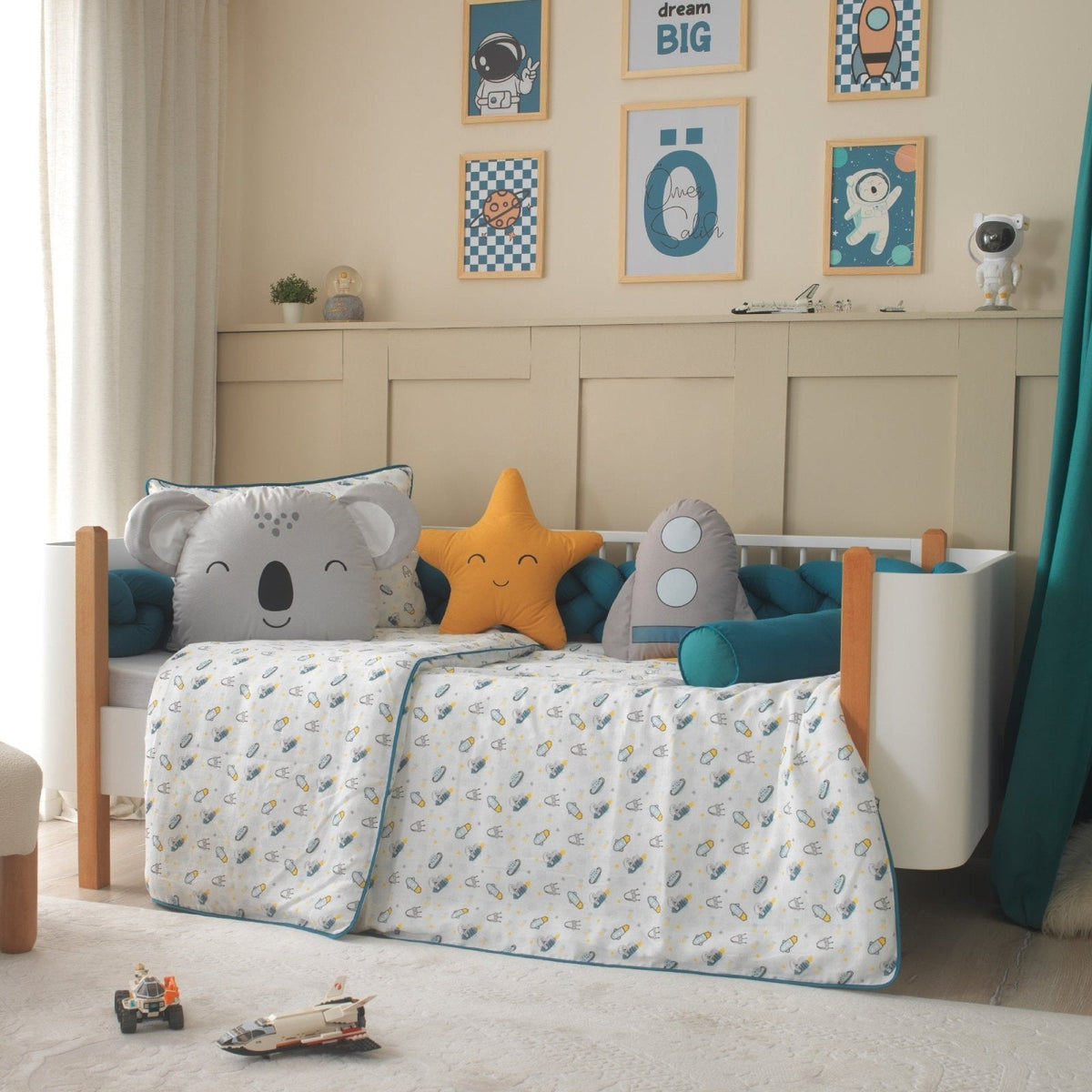 Montessori-Baby-Schlafset für Jungen – Space-Weltraum-Motiv – 9-teilig – Joyful Kids – Foto 1